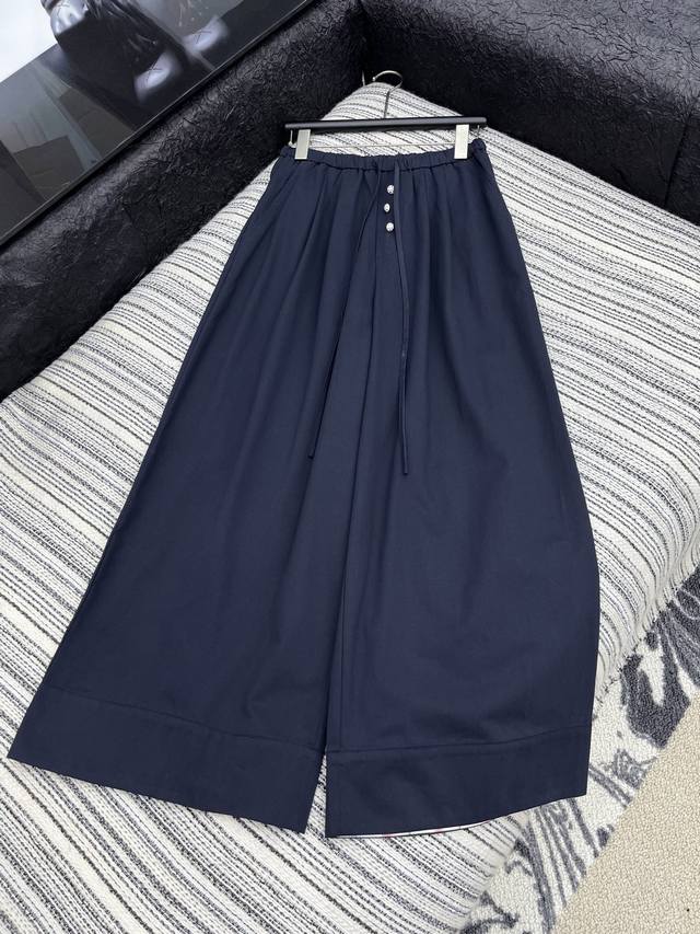 爆款现货 原单品质 Chane*｜25新款中古印花翻边休闲裤 爆单款 订制彩钻纽扣 气质女神必入 经典剪裁 拉长身材比例 实力遮肉显瘦！永恒经典是绝对不可错过的