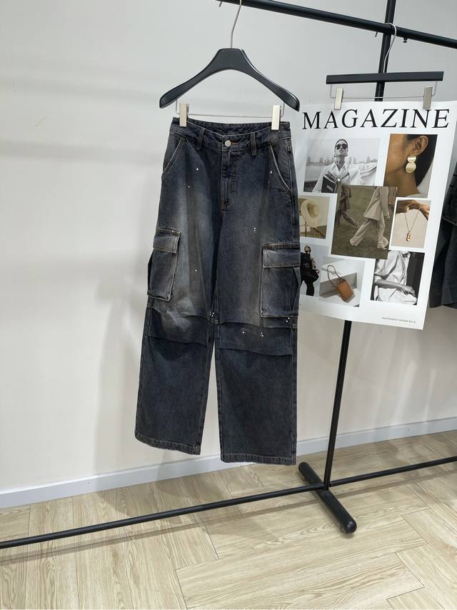 Ash灰黑色口袋工装牛仔长裤 .，面料：牛仔棉 颜色：灰黑色 Aim Sh黑灰擦脏水洗口袋工装牛仔裤 经典中高腰设计！女神必入 复古洗水进口纯棉高密度斜纹牛仔面