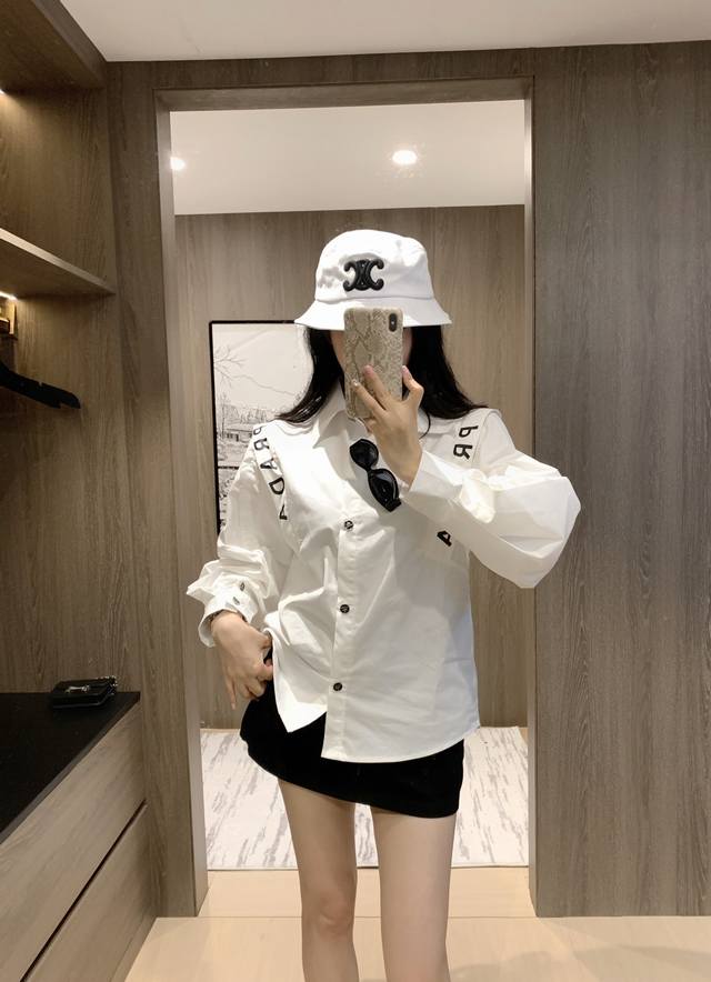 新款Prad*字母拼接衬衣～独家设计款，拼接设计，模特上身均为大货实拍，Sml，高品质