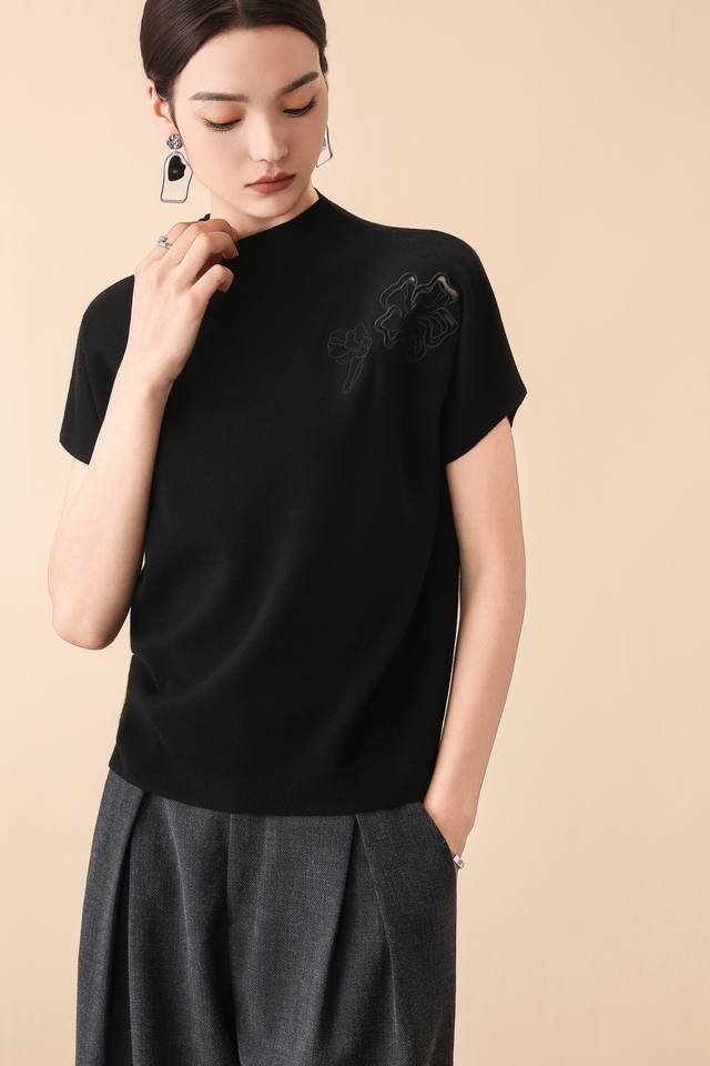秋款上新30羊毛肩膀带花短袖 M-Xl