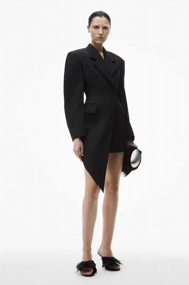 新款Alexanderwang西装外套 尺码：ＳＭＬ 颜色：黑色