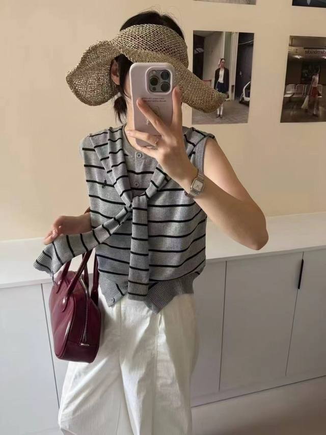 欧洲站年新款正品时尚条纹披肩+针织背心两件套 均码