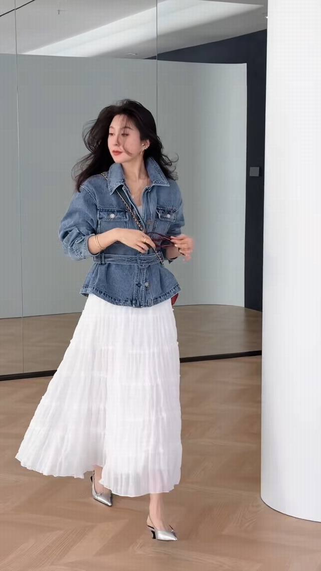 仙气 立体蛋糕裙 仙系百褶蛋糕裙子高腰半身裙 上身惊艳的梦中白裙 衣橱必备的百搭淑女半裙 超轻体量大容量而无重量，奶油般的白色真的好温柔显气质 一整个把甜度加满