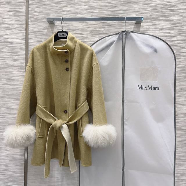原单品质渠道狠货Max Mar*A双面羊绒大衣 高衣品的宝宝 30％羊绒+70％羊毛+可拆卸狐狸毛。纯手工制作！高品质、气质女神、优雅时尚的都市女性魅力 女王气