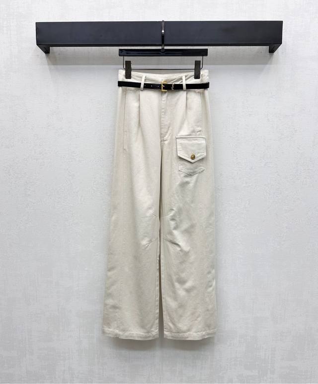Ysl Saint Laurent*2025新品上架 高腰牛仔直筒裤 定制Yb进口斜纹棉牛仔材质 柔软舒适 腰间沿用穿孔腰带调节 融入标志性金属字母徽标点缀装饰