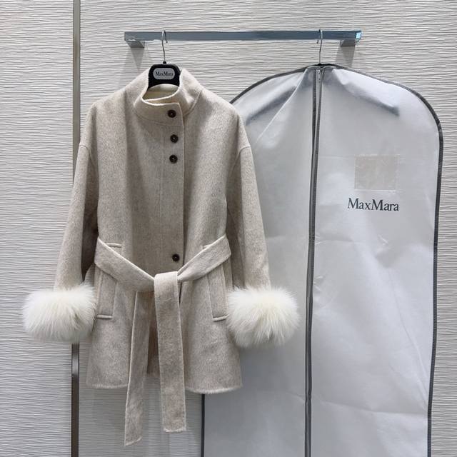 原单品质渠道狠货Max Mar*A双面羊绒大衣 高衣品的宝宝 30％羊绒70％羊毛可拆卸狐狸毛。纯手工制作！高品质、气质女神、优雅时尚的都市女性魅力 女王气场