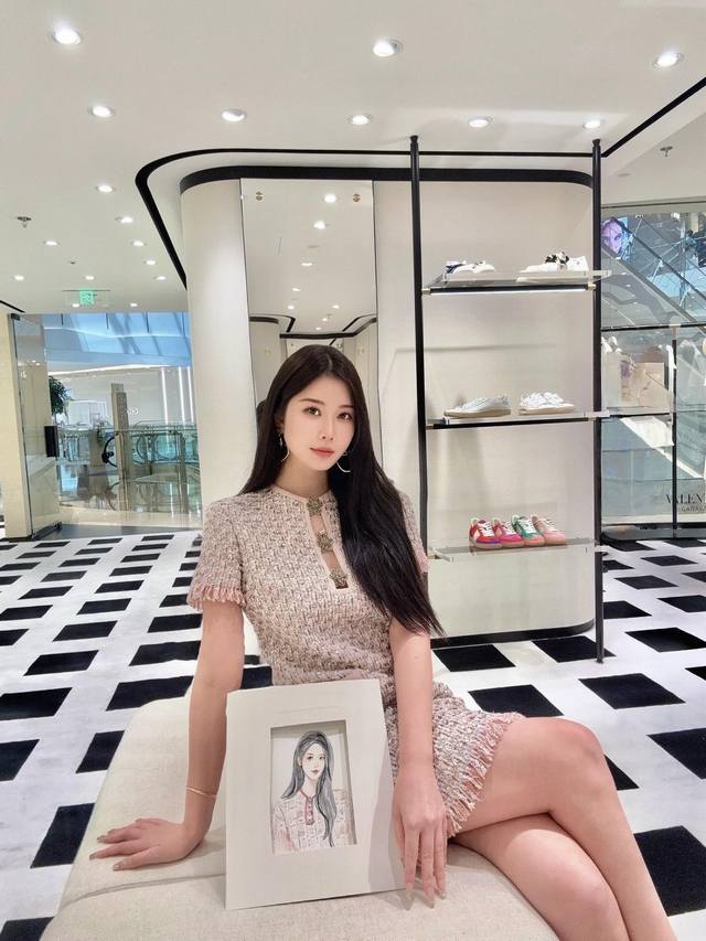 Valenti*O 25Fw秋冬新款 重工编织粗花尼短袖毛须边连衣裙丨独家Yb开发！高版出品！定制Yb进口材质 提花内衬 肌理明显 质感上乘 粗花面料打造小香风