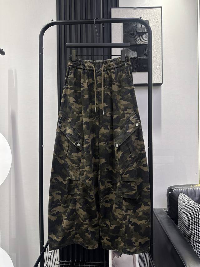 Balenciaga 巴黎世家-新款 美式复古迷彩弯刀裤 宽松版型 酷飒风洋气百搭显瘦款 上身效果超好看 不挑腿型 绝绝子 单色 Smlxl