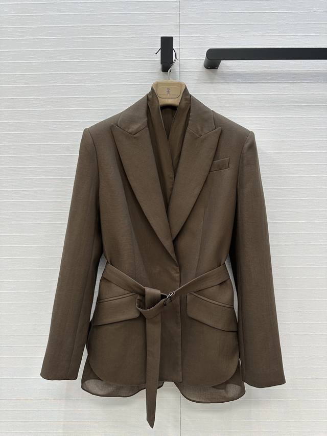 独家首发，原单品质 Bc高智感穿搭！行走的高定老钱风穿搭，两件式系带收腰亚麻西装！极简主义奢华不简，隐形纽扣开襟彰显简约品味，而腰部系带勒出腰身曲线，让柔美在硬