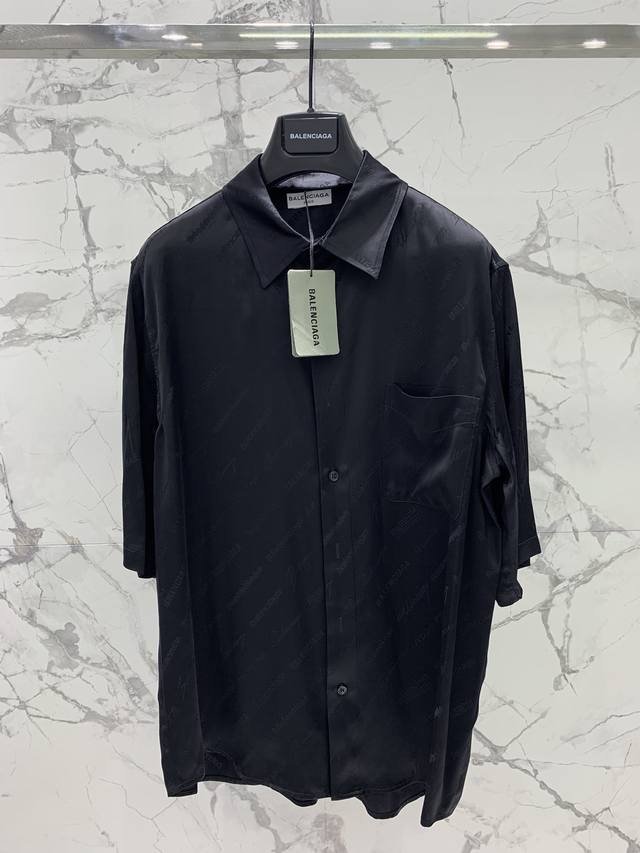 上衣 * 巴黎家短袖系列款 原版定制面料 缎面提花Logo 缎面反做工艺 上身宽松舒适 潮流单品 丝缎混纺料自带空调凉感 白色上衣同原版是哑为面 码数Sml