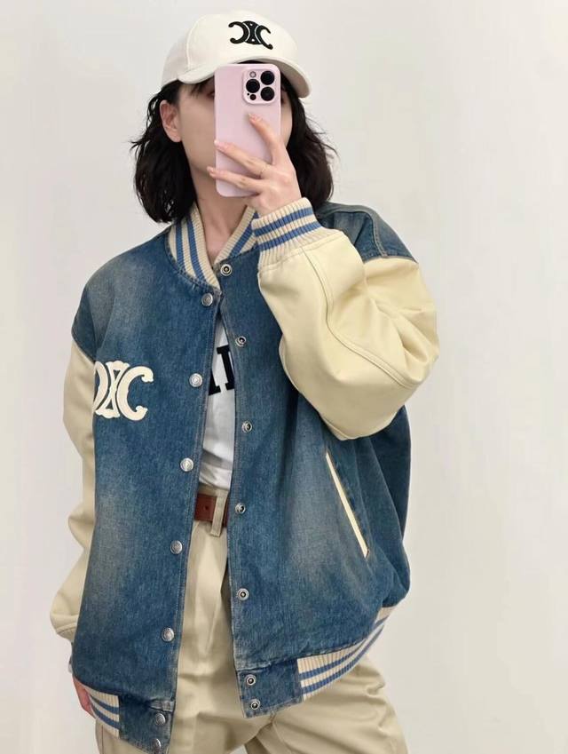 Celin* 25Fw早秋新款 水洗色牛仔布宽松棒球夹克外套丨独家高版出品！偏中性风的宽松版型棒球服，拍照上镜什么的也是非常好看滴，恰到好处的阔型，内搭基础的T