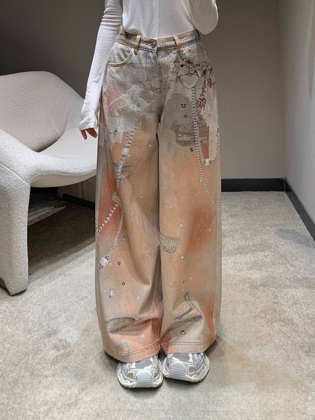 Acne Studi*S 25Fw早秋新款 珍珠链条印花牛仔裤丨独家高版出品！3D打印错觉印花，宽松阔腿款式，正面纽扣和门襟禁锢，背面Logo微标贴片，延续无性