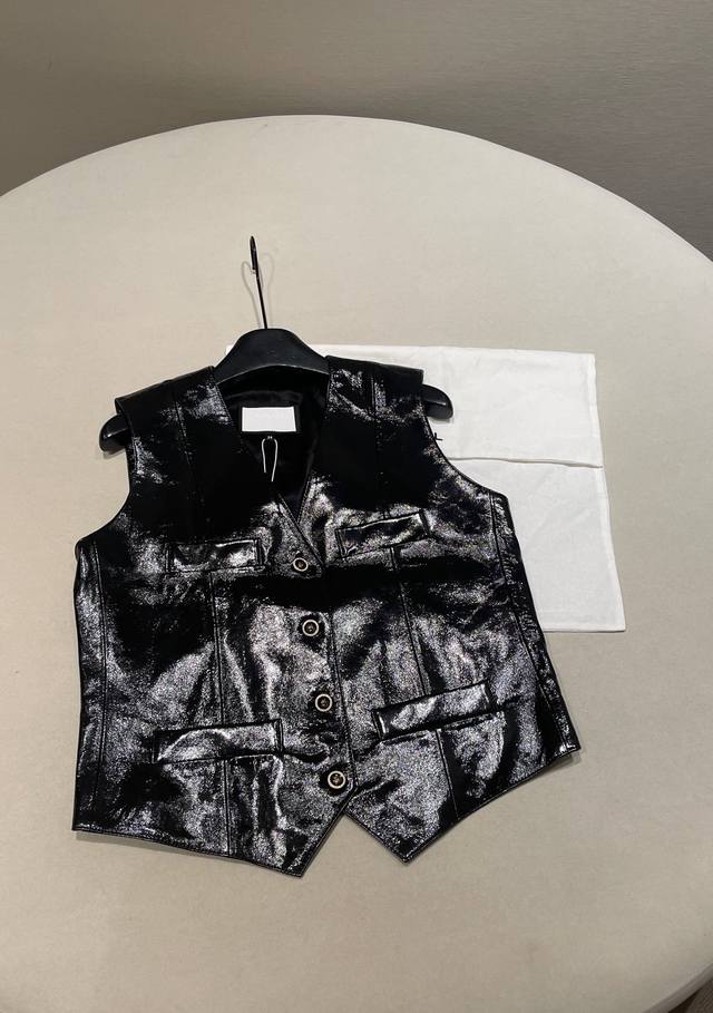 尺码：36 38 40 Chane！高级手工坊系列羊皮马甲 原供应商定制进口植鞣水晶小羊皮面料，又肉又细腻，质感光泽度更像开了美颜，天花板品质，100%提花真丝
