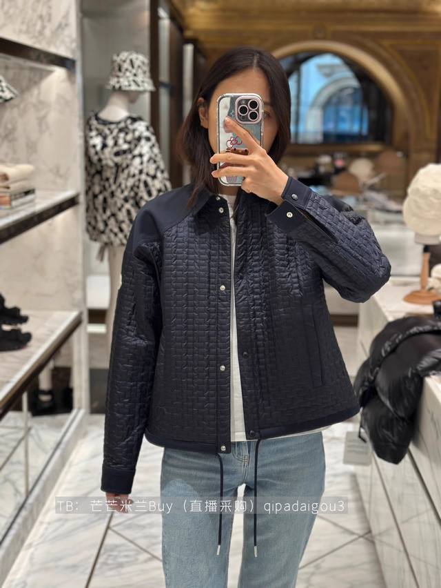 Moncle* 25Fw秋冬新款 几何衍线压纹翻领棉服外套丨独家Yb开发！高版出品！防风防水尼龙材质 其工艺还原 升级材质 提升秋冬御寒功能 羽绒棉填充内里 整