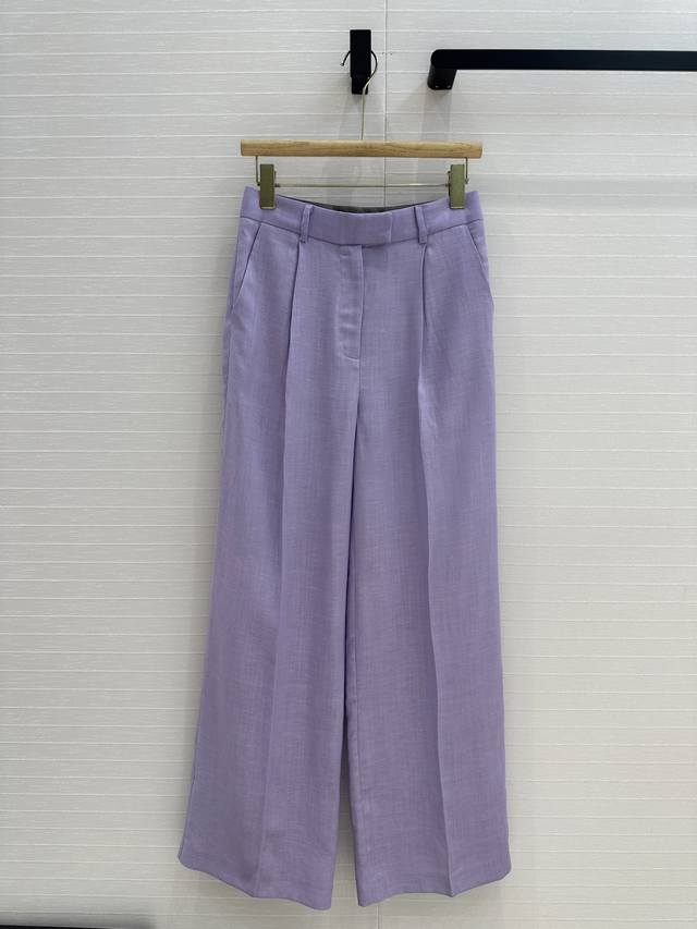 独家首发Bc 25S新品，浪漫的莫奈紫高腰褶裥西裤！老钱慵懒通勤随性的高级单品。笔挺却不厚重，舒服的不想脱下来！经典直筒阔腿裤型梨形身材的穿搭天菜！后耳仔的铜珠