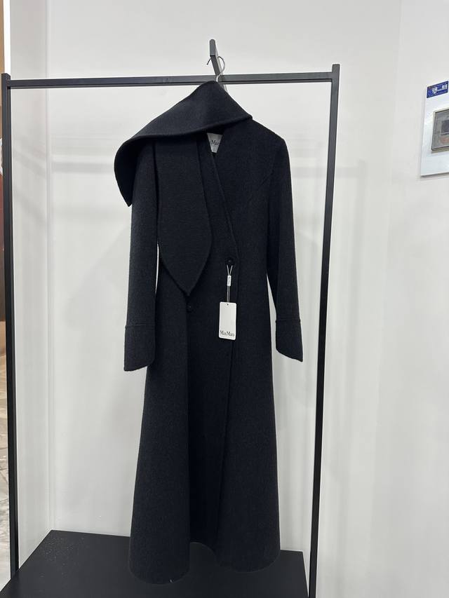 Maxmara *25年秋冬新款高品质羊绒大衣 超有份量的一款羊绒大衣，搭配腰带收腰 上身超显气质 Sml现货发售 衣长115，胸围90，码数S