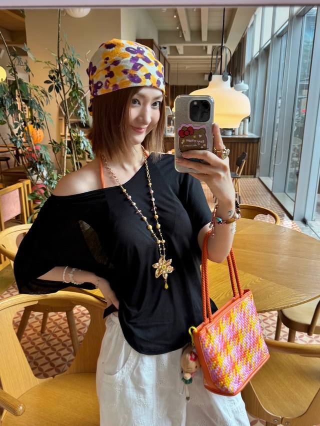 Ra 2025夏季蝙蝠袖上衣，甄选薄透亲肤的莱赛尔面料， 后身扭结设计，Sml