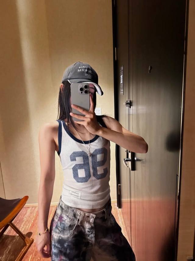 新款 最新Acne 25New 96印花字母背心 尺码：Sml