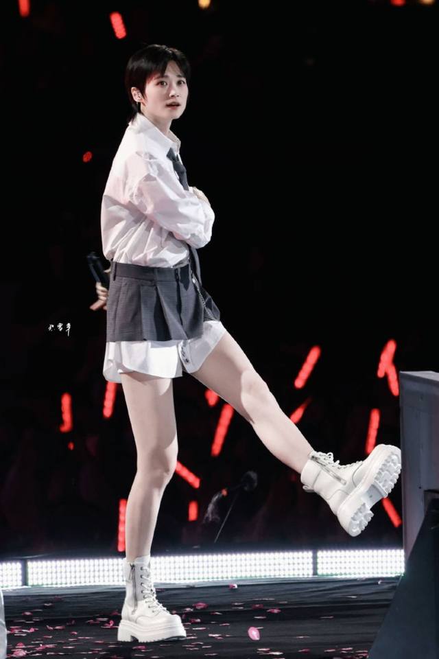 李宇春同款25Pf早秋Alexander Wang早秋拼接衬衫裙Sml ：白色拼灰