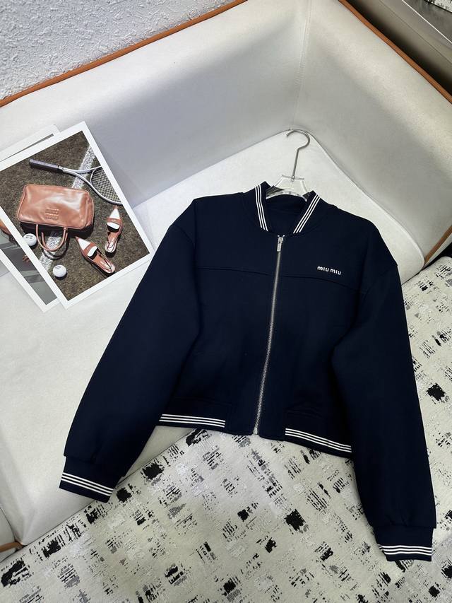 Miumi* 25Ss新款螺纹领夹克外套 字母绣花装饰 高品质 两色三码 Sml
