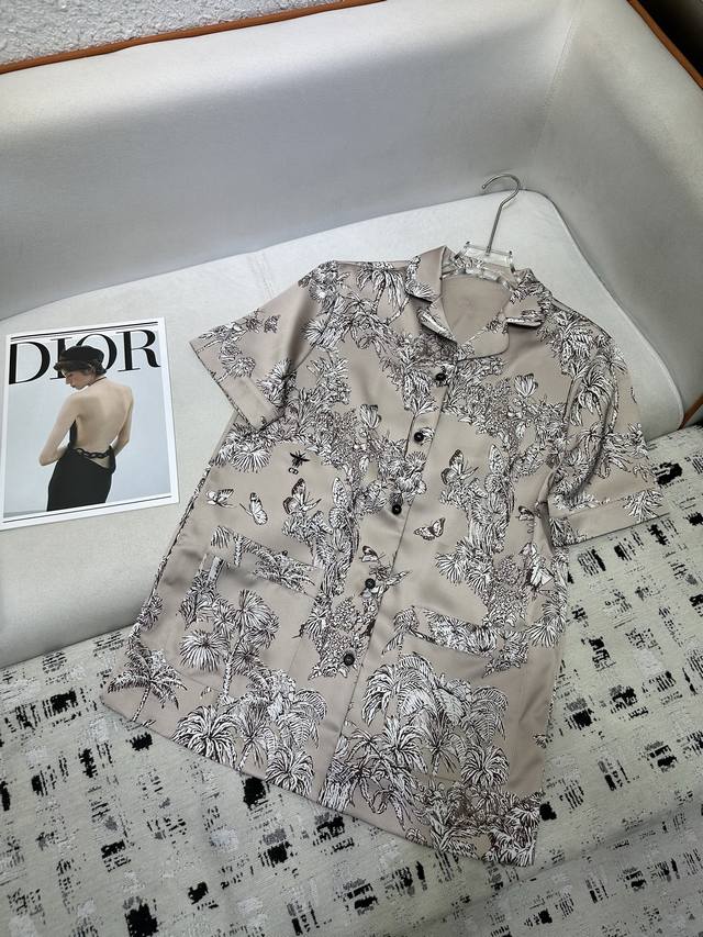 Dior* 2025新款衬衣 印花面料 面料柔软舒适 高品质 单色 Sml