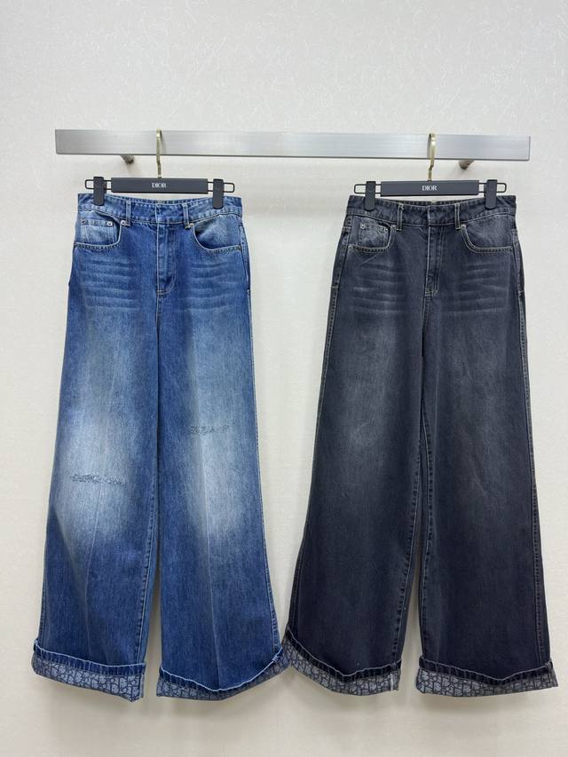 25Ss Dio*新款 牛仔裤 整件立体剪裁 全方位精致做工 上身超级遮肉显瘦 超拉腿部比例 巨好搭配的一系列单品 简简单单 穿出时髦的高级感 日常优雅又时髦巨