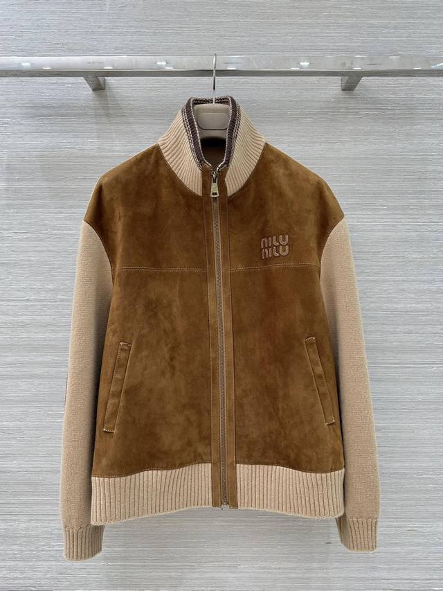 独家首发 高端品质控必入！Miu系少女可露丽风 麂皮绒翻立领夹克外套拼接重磅螺纹纱线针织工艺质感无敌赞！100%进口麂皮绒小羊皮，甜酷的休闲少女风搭配反差感，经