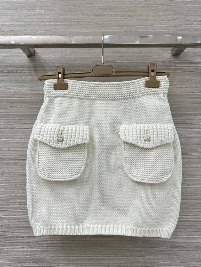 独家首发 原单品质Coco女孩25A新品！手摇特种纱工装口袋小半裙！两面可穿经典款双口袋装饰，绝美小仙女白富美神器！重工定制特种纱线奶油山茶花扣装饰优雅气质又美