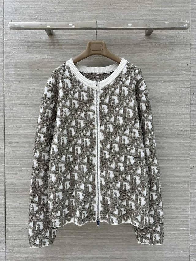 独家首发 高端原单品质！Missd 25秋冬新品，杰伦首穿落肩设计！男女同款 高级老花立体提花外套！工艺低调奢华，拉链设计时髦又高级！白富美必入！宽松版型不挑人