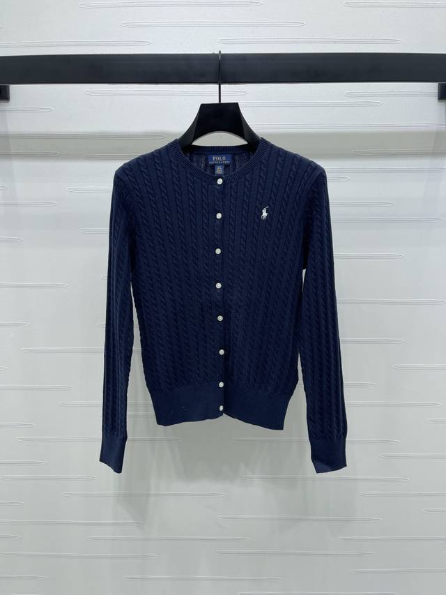 上新原单高端品质 Ralph Lauren Pol* 2025早秋最新系列！麻花钩织针织开衫！定制羊毛材质 通体麻花纹路钩织 层次丰富 穿出慵懒松弛感 胸前经典