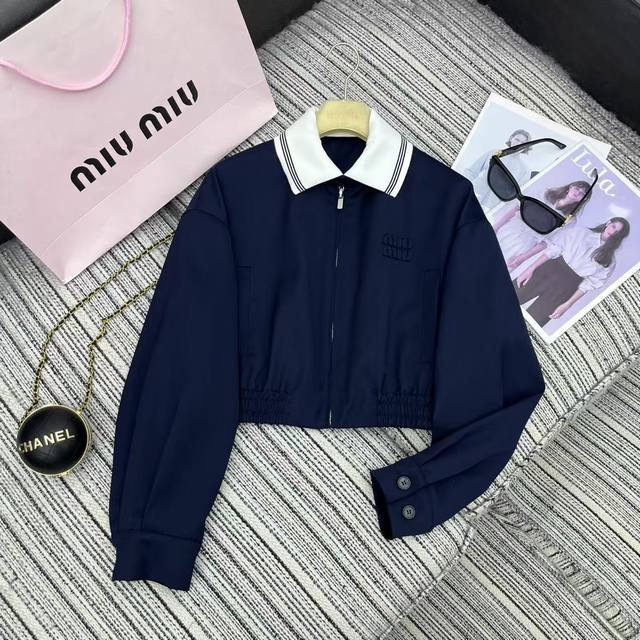 强烈推荐 25年早秋系列 Miu*新款撞色针织翻领短款夹克外套 字母贴布绣点缀 Sml