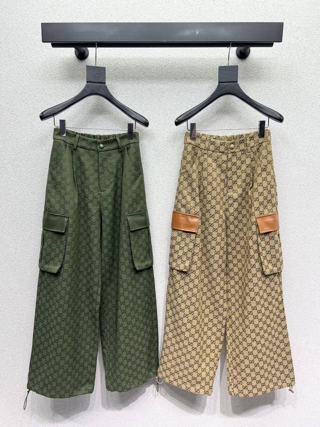 G家经典提花休闲长裤 高级手工坊系列款 非常高级的进口高密度质地 满身提花面料 仔细看细节 上身非常飒 干净有品 提气质~~完全按照高定成衣水准 无法不爱 气质