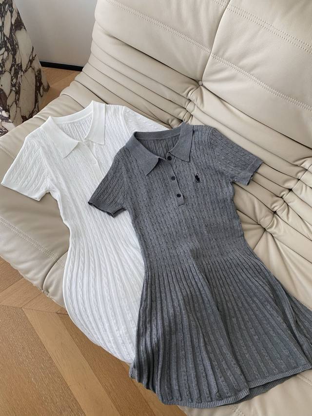 25Ss春夏 小马Polo领针织伞连衣裙 小翻领排扣开襟 麻花编织立体工艺 乖乖女的即使感 合身版型呈现沙漏腰的极致比例 气质舒适优雅3色3码