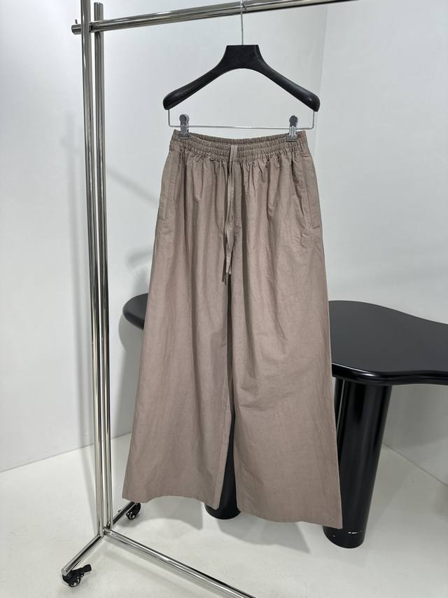 新品Laurel Classic大号版型休闲裤 女款 定制纱线定染真丝棉 资源纱线 大号版型剪裁 饰Laurel Classic标识刺绣 松紧抽绳腰头 可系列套
