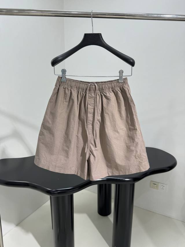 新品Laurel Classic大号版型休闲短裤 定制纱线定染真丝棉 资源纱线 大号版型剪裁 饰Laurel Classic标识刺绣 松紧抽绳腰头 可系列套装搭