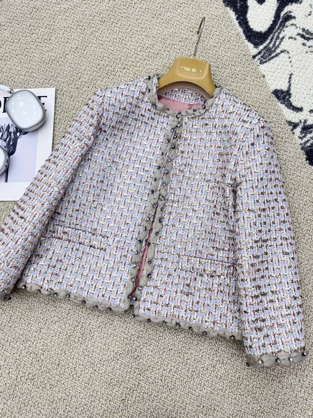 爆款现货 原版定制 Valentin*｜2025新品编织粗花呢圆领外套｜半裙 定制Yb进口材质 提花内衬 肌理明显 质感上乘 粗花面料打造小香风典范 撞色花边拼