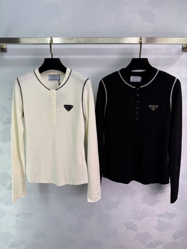 25秋冬Prad*亲肤顶级品质100%羊毛，棒球领弹力修身版型，三角牌气质百搭长袖 米白 黑色 尺码Sml