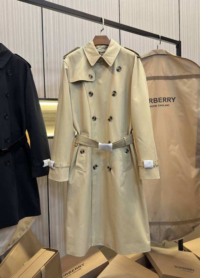 新版肯辛顿版型-Heritage Trench男士长款风衣 Bur王牌尖货，镇店之宝 能传承几代的经典风衣，最顶级的原厂原面料，市场最牛的货没有之一！秒杀市面上