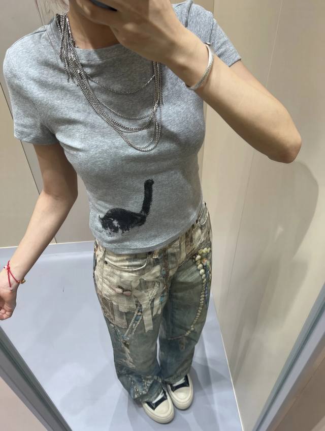 新款 最新 25New 小猫项链T恤 尺码：Sml
