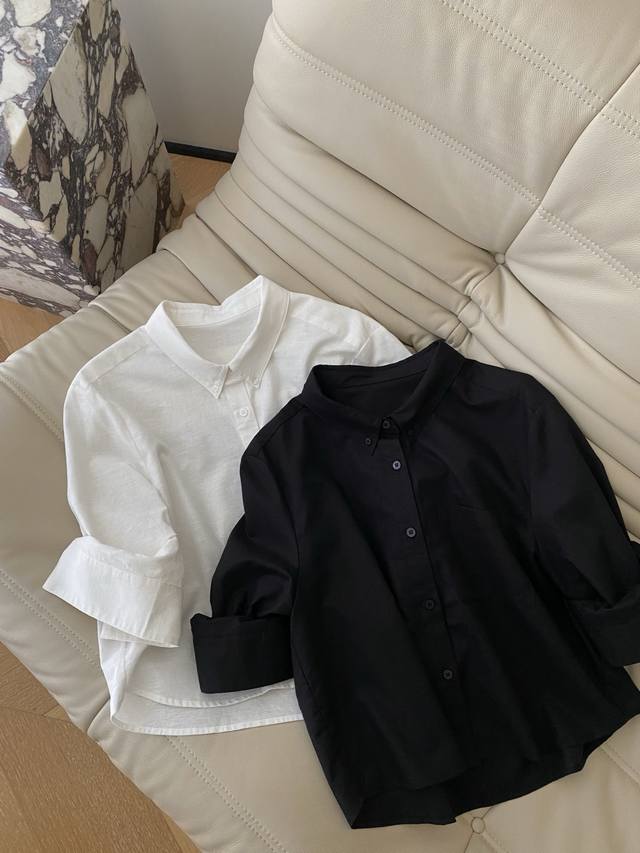 25Ss 春夏 韩系中袖短款衬衣 衬衣定制高密度 极简主义风格 舒适且富有个性 搭配牛仔裤半裙绝绝子 2色3码