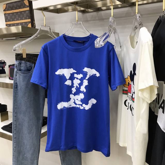 驴牌 签名款 、云彩立体印花短袖T恤 夏季旅家云朵Tee Ins网红带货 宽松情侣款 纯正贸易公司订单！极品好货，强烈推荐 、精梳棉面料、百洗不变形，印花更是栩