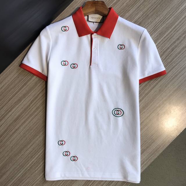 Gucci古奇 春夏新款 男士刺绣短袖翻领T恤，专柜版本，顶级原版珠地面料打造，穿着舒适，抗皱不变形，吸湿性透气性都非常良好，色牢度超高！无论内搭还是外穿都非常