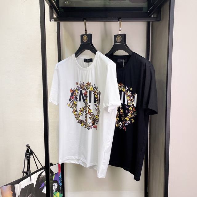 Amiri 20S经典基础款 无限帅气！！！..........公司订单，精梳棉面料，保证整件衣服的服贴性，不会像其他衣服裹得紧紧的。。品质优良、做工优秀！！！