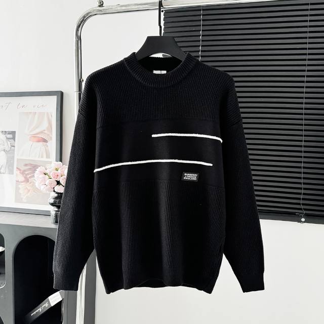 款号：M105 巴宝莉 Burberry圆领毛衣 高品质意大利进口面料，高密度针织，百搭毛衣，内搭衬衫都帅气十足更耐穿更加不易变形，版型极好，各种风格都能轻松H