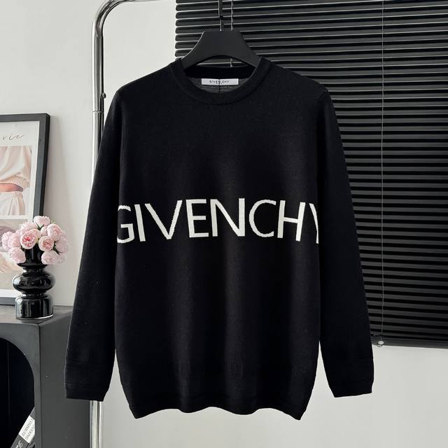 款号：M100 纪梵希Givenchy圆领毛衣最新款 高品质意大利进口面料，高密度针织，百搭毛衣，内搭衬衫都帅气十足更耐穿更加不易变形，版型极好，各种风格都能轻