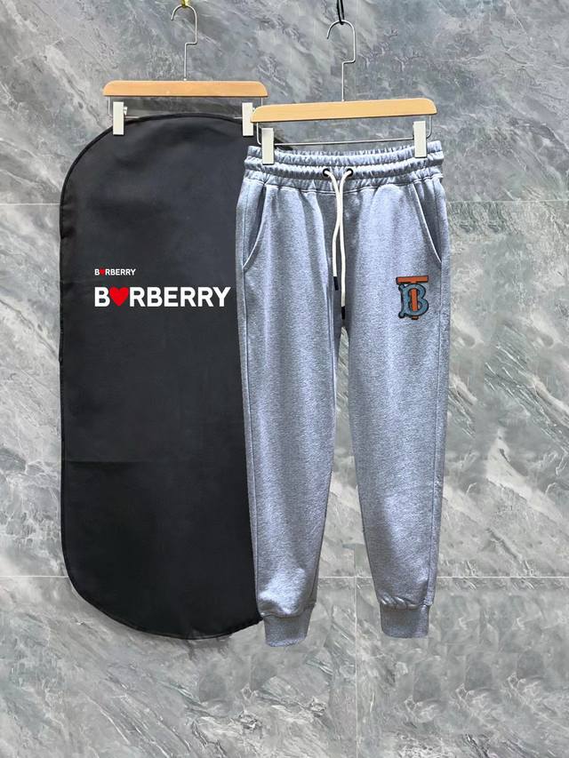 Bbr 巴宝莉 Ss春夏秀款 修身线条精美硅胶简约Logo运动裤 国内代工厂p出口 供应顶级品牌的面料 380G克重 兼容所有身材 腰部松紧带黑白抽绳设计 定制