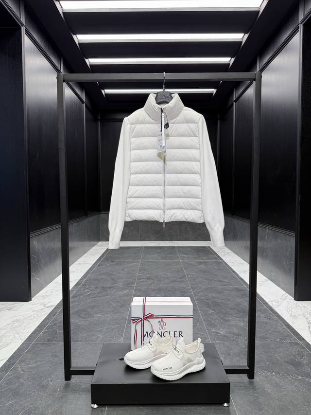 羽绒Moncler Cardigan女士轻薄衬垫羊毛羽绒开衫外套.很多顾客反馈想充绒在饱满些,我们做到了.很多顾客想让标在漂亮些,工整些,我们做到了. 出厂标配