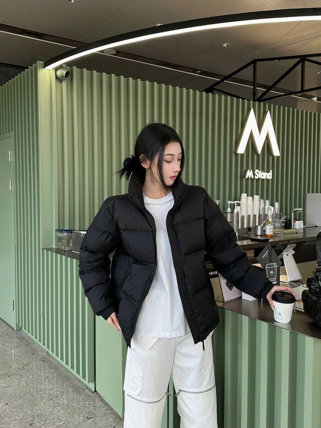 正p级 96S日系无缝压胶修身羽绒服 The North Face系列下目前工艺难度最高的款式没有之一 The North Face日系无缝压胶羽绒服 每次看到