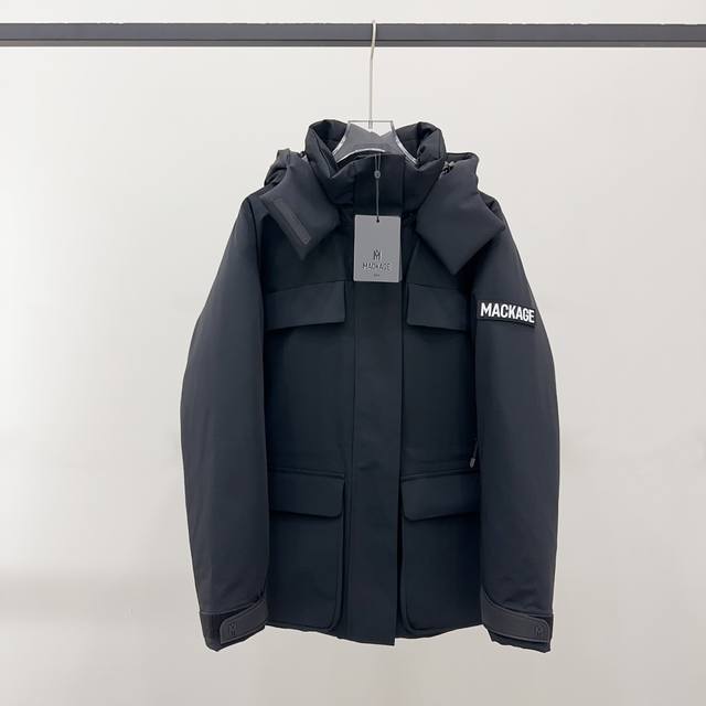 原单鹅绒 迈凯奇滑雪服 出口原单 杨紫同款滑雪服羽绒服 ｜迈凯奇羽绒服Iclyn短款 滑雪羽绒服外套 产品配色：象牙白 黑色 白紫 尺码：Xs S M L Xl