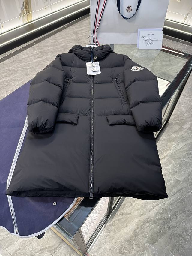 Moncler Bosona中长款大号毛毡徽章羽绒外套.更多细节实拍.